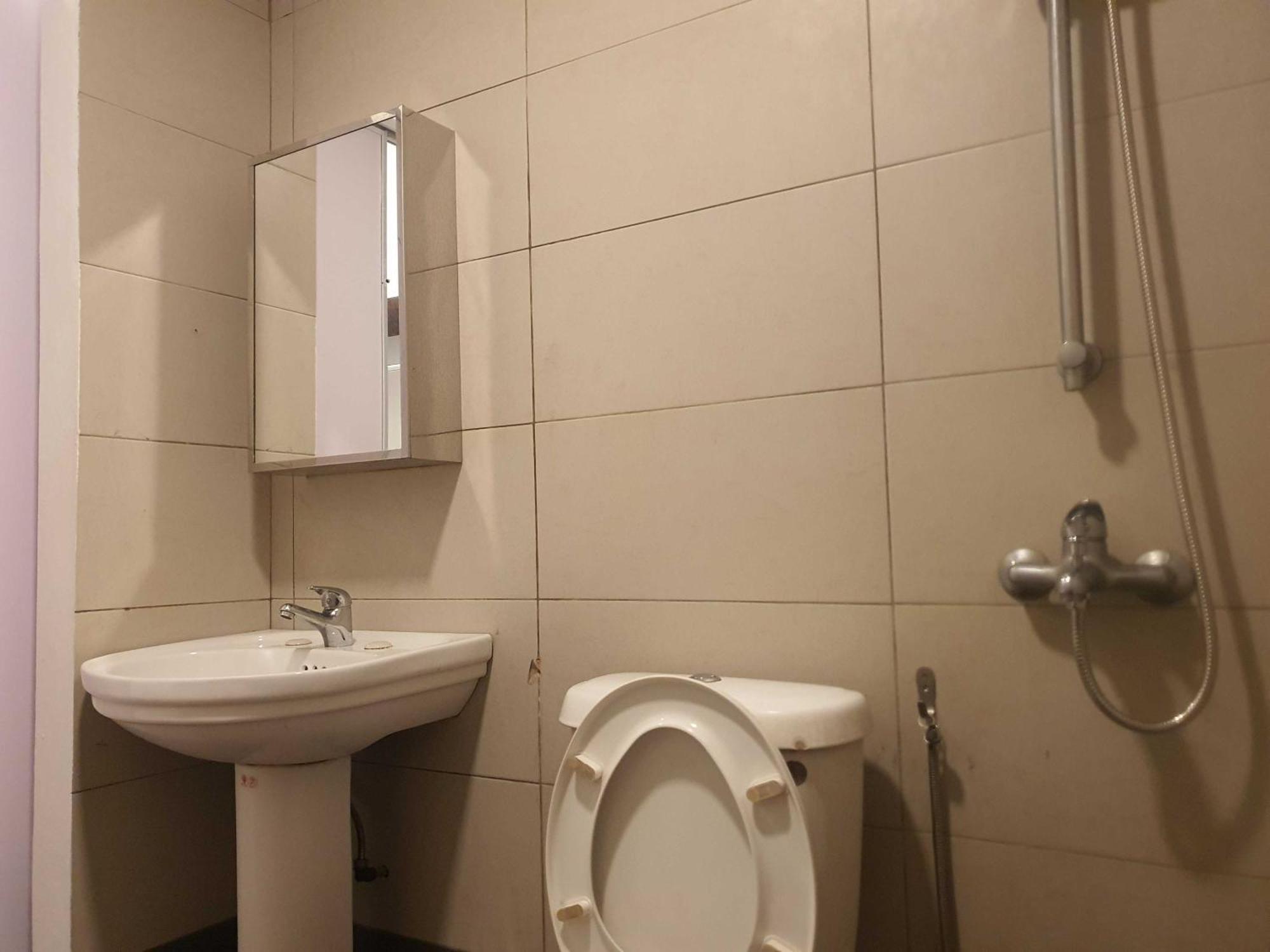Oyo 91053 Signature Inn Miri Kültér fotó